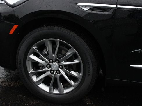 Used 2022 Buick Enclave Avenir AWD/4WD image 11