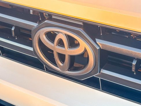New 2026 Toyota 4Runner SR5 AWD/4WD image 10