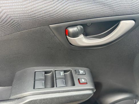 Used 2010 Honda Fit image 17