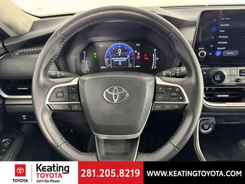 Certified 2025 Toyota Grand Highlander AWD image 30