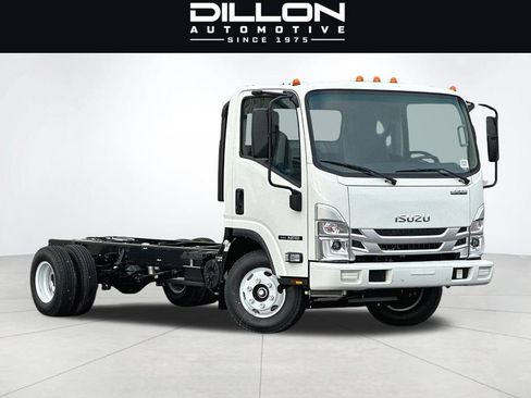 Used 2024 Isuzu NPR RWD image 2