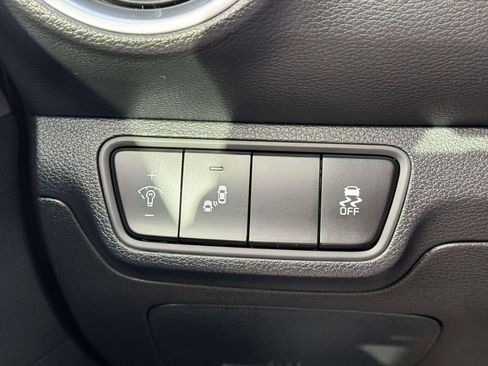 Used 2023 Kia Forte LXS w/ LXS Technology Package image 17