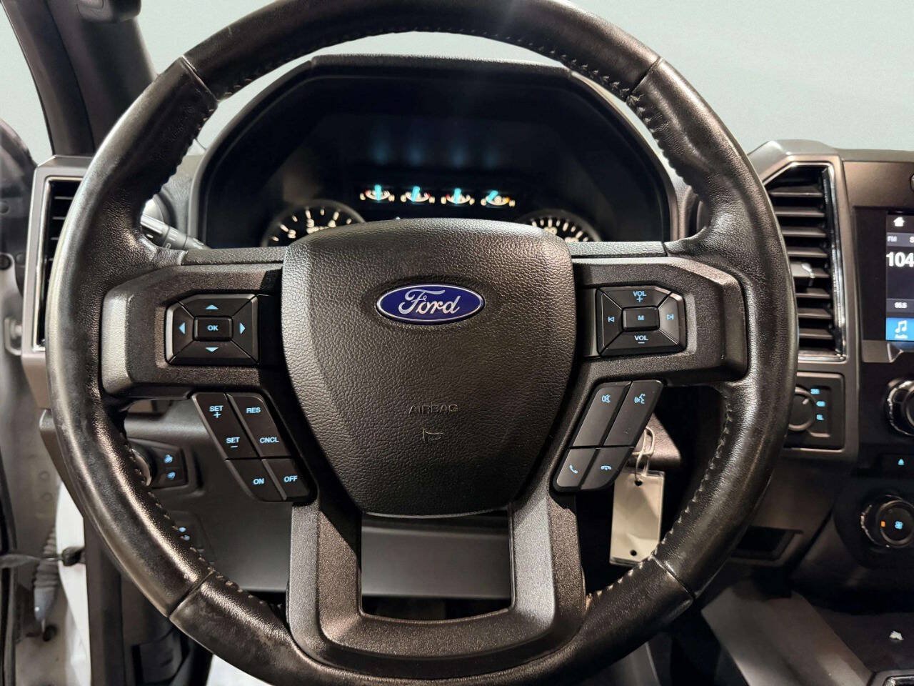 Used 2018 Ford F150 XLT w/ Equipment Group 302A Luxury AWD/4WD image 29