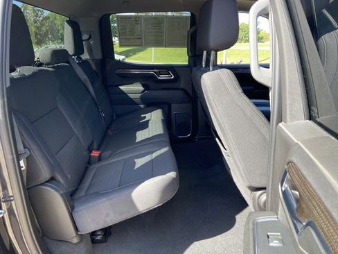 Used 2024 Chevrolet Silverado 1500 LT AWD/4WD image 14