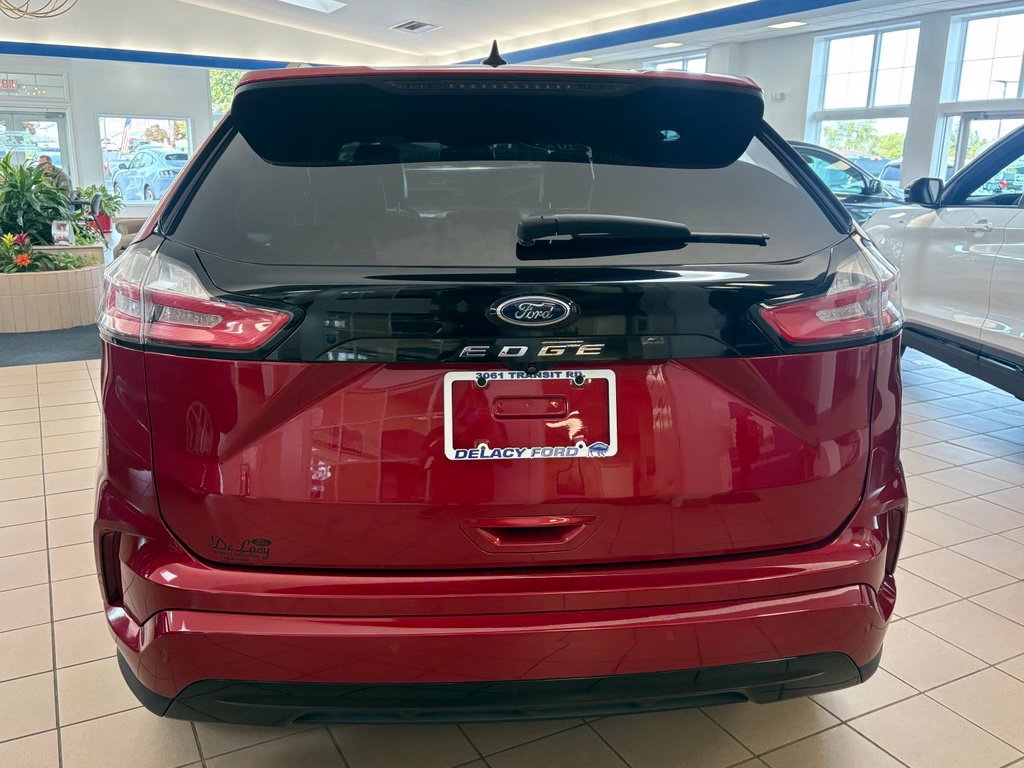Used 2022 Ford Edge ST-Line AWD/4WD image 5