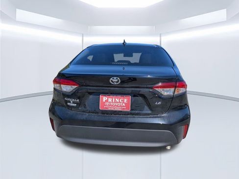 Used 2025 Toyota Corolla LE image 4