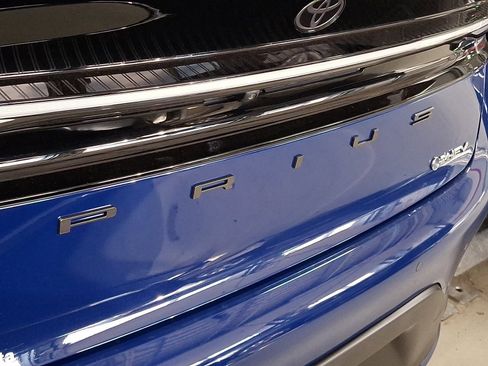 New 2026 Toyota Prius SE image 17