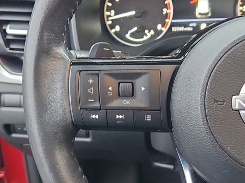 Used 2022 Nissan Rogue SV w/ SV Premium Package image 18