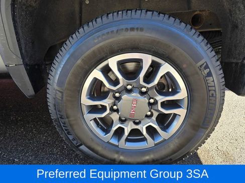 Used 2025 GMC Sierra 2500 SLE w/ SLE Value Package; AWD/4WD image 10