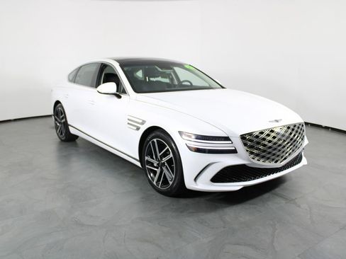 Used 2025 Genesis G80 2.5T Advanced image 12
