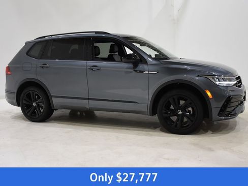 Used 2024 Volkswagen Tiguan SE R-Line image 3