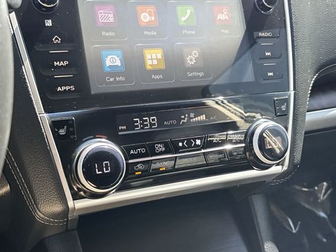 Used 2018 Subaru Outback 2.5i Limited AWD/4WD image 25