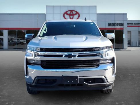 Used 2021 Chevrolet Silverado 1500 LT image 2