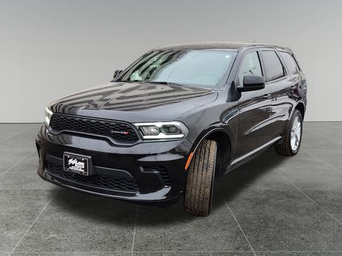 Used 2025 Dodge Durango GT image 3