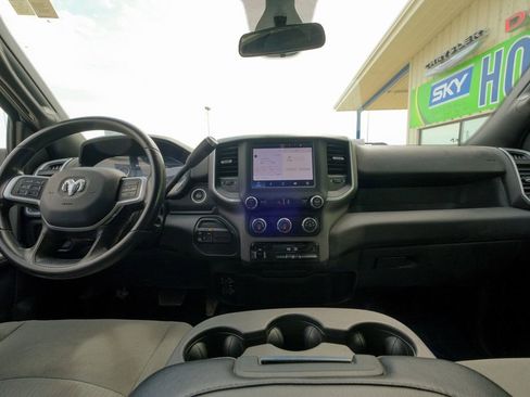 Used 2022 RAM 3500 Big Horn image 31