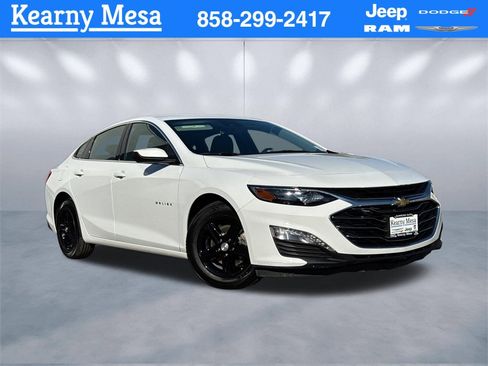 Used 2023 Chevrolet Malibu LT image 1