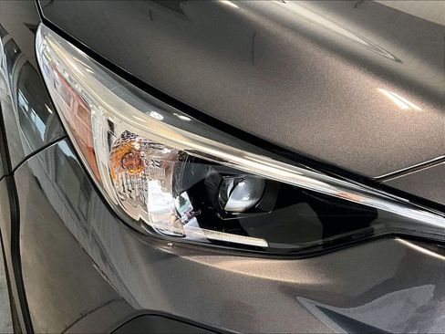 Used 2025 Subaru Crosstrek 2.0i Premium AWD/4WD image 31