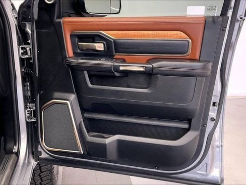Used 2022 RAM 2500 Limited AWD/4WD image 26