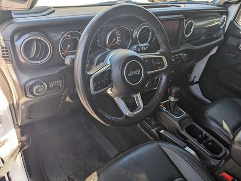 Used 2021 Jeep Wrangler Unlimited Sahara AWD/4WD image 8