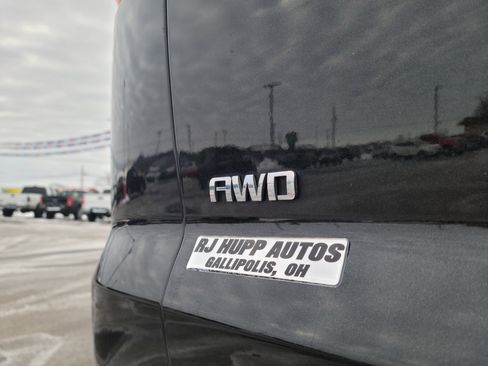 Used 2012 Chevrolet Traverse LT image 17