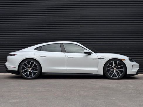 New 2026 Porsche Taycan image 8