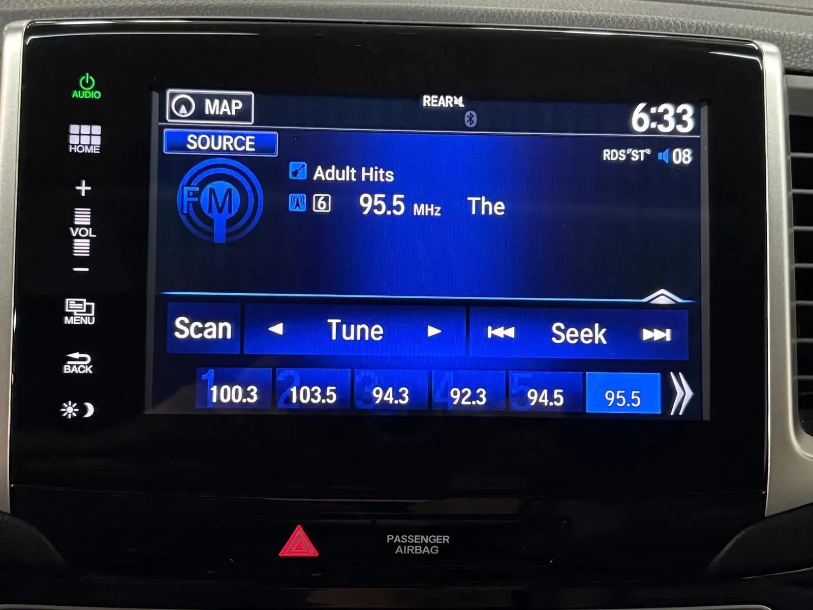 Used 2016 Honda Pilot Touring image 17