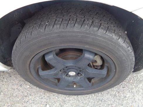 Used 2012 Scion xB 5-Door Wagon 5-Spd MT image 9