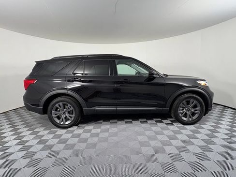 Certified 2023 Ford Explorer XLT w/ Equipment Group 202A AWD/4WD image 7