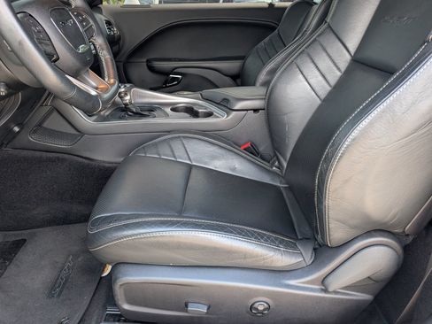 Used 2016 Dodge Challenger SRT Hellcat RWD image 7