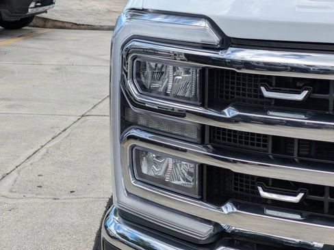 Used 2026 Ford F250 Lariat AWD/4WD image 9