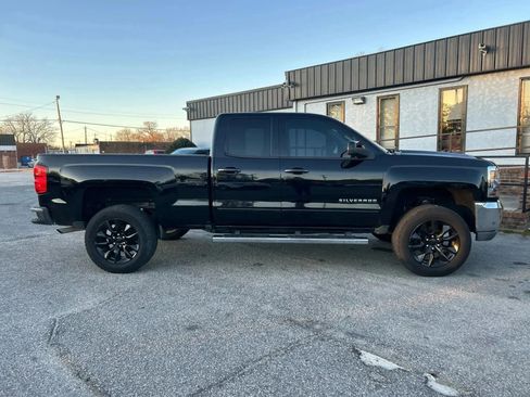 Used 2017 Chevrolet Silverado 1500 LT w/ All Star Edition RWD image 6