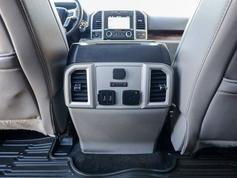 Used 2018 Ford F150 Lariat w/ Equipment Group 502A Luxury AWD/4WD image 32