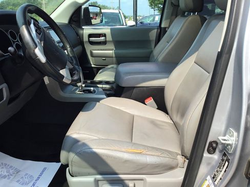 Used 2016 Toyota Sequoia Limited AWD/4WD image 15