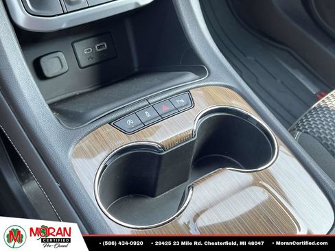 Used 2020 GMC Acadia SLE FWD image 23