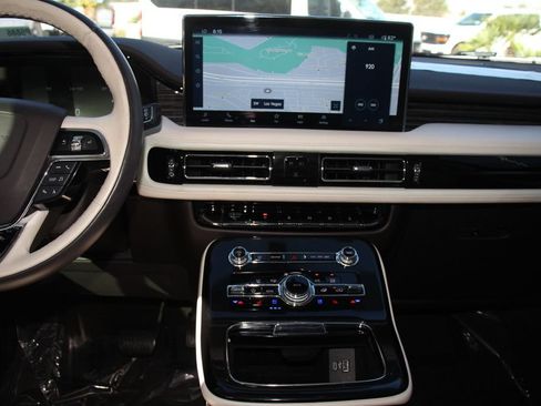 Certified 2022 Lincoln Nautilus Black Label AWD/4WD image 13