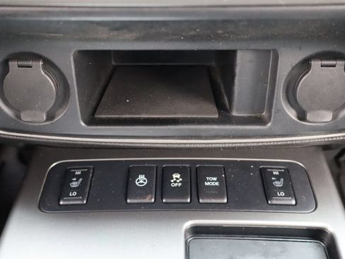 Used 2015 Nissan Armada Platinum AWD/4WD image 10