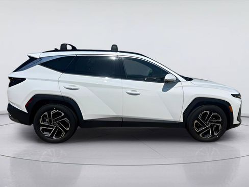 New 2026 Hyundai Tucson Limited FWD image 2