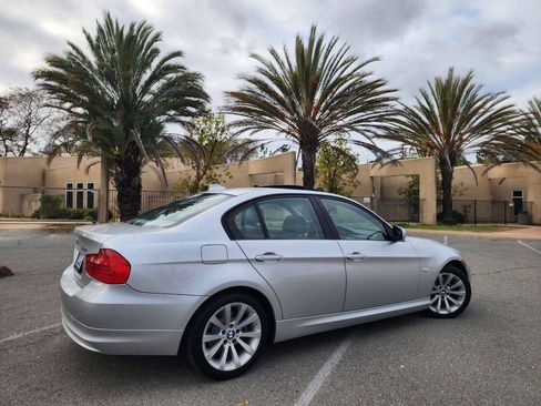 Used 2011 BMW 328i Sedan RWD image 8