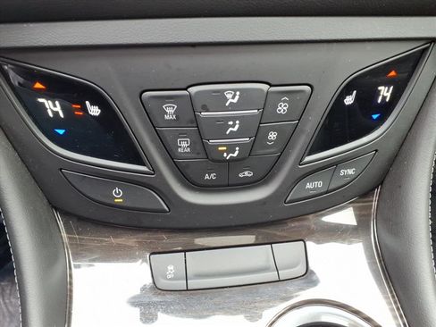 Used 2019 Buick Envision Premium image 13