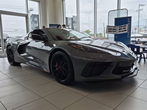 Used 2025 Chevrolet Corvette Stingray Preferred Cpe w/ Z51 Performance Package RWD image 2