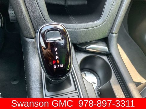 Certified 2024 Cadillac XT5 Premium Luxury AWD/4WD image 17
