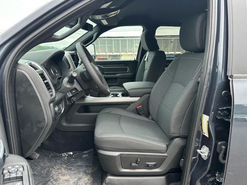 New 2026 RAM 2500 Big Horn AWD/4WD image 9