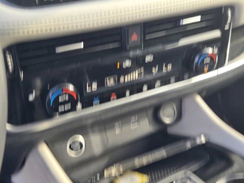 Used 2022 Nissan Rogue SL w/ SL Premium Package image 25