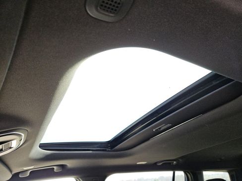 New 2025 Jeep Grand Cherokee L Altitude image 25