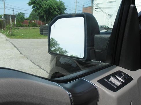Used 2019 Ford F150 XLT w/ Equipment Group 302A Luxury AWD/4WD image 55