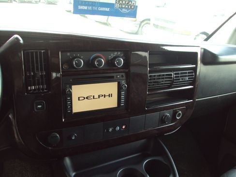 Used 2012 GMC Savana 1500 AWD image 24