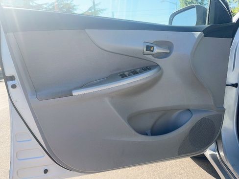 Used 2013 Toyota Corolla LE Special Edition image 11