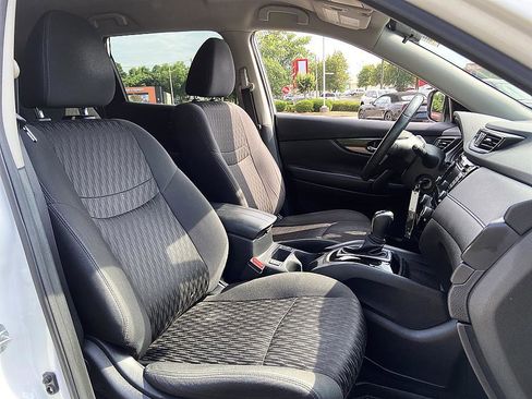 Used 2020 Nissan Rogue S w/ Special Edition Package FWD image 17