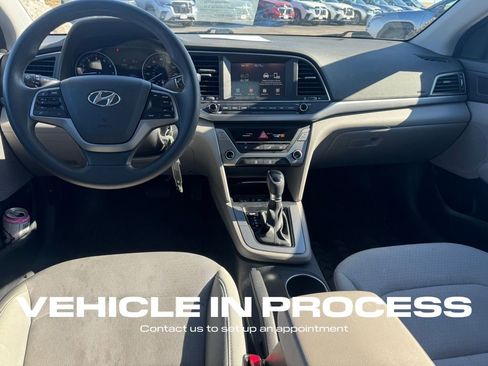 Used 2017 Hyundai Elantra SE image 10