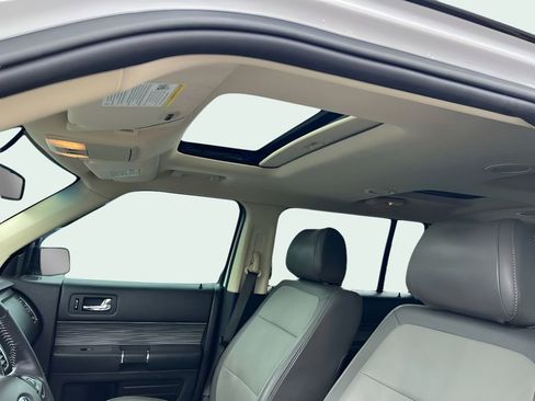 Used 2019 Ford Flex SEL w/ Equipment Group 202A AWD/4WD image 10